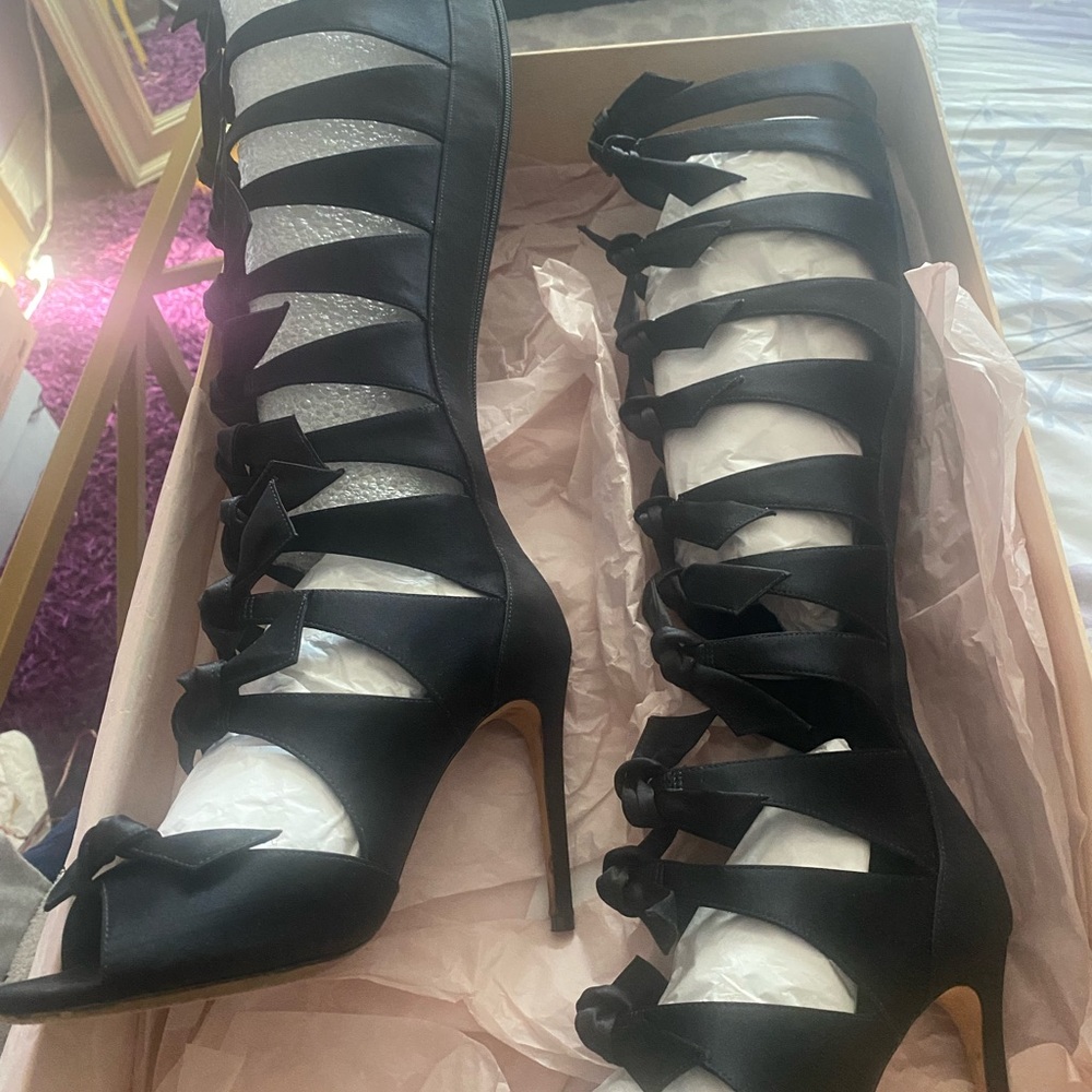 Fetish gladiator bow sandals